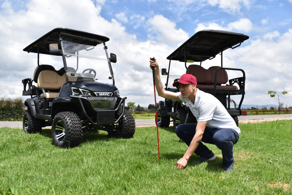 GOLF CART